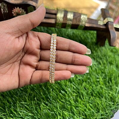 Unique Stone with Bangles