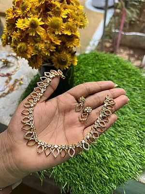 Floral AD Stone Neckpiece