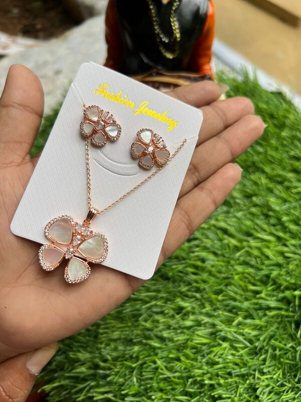 RoseGold Finish Butterfly Pendant RoseGold Finish Butterfly Pendant