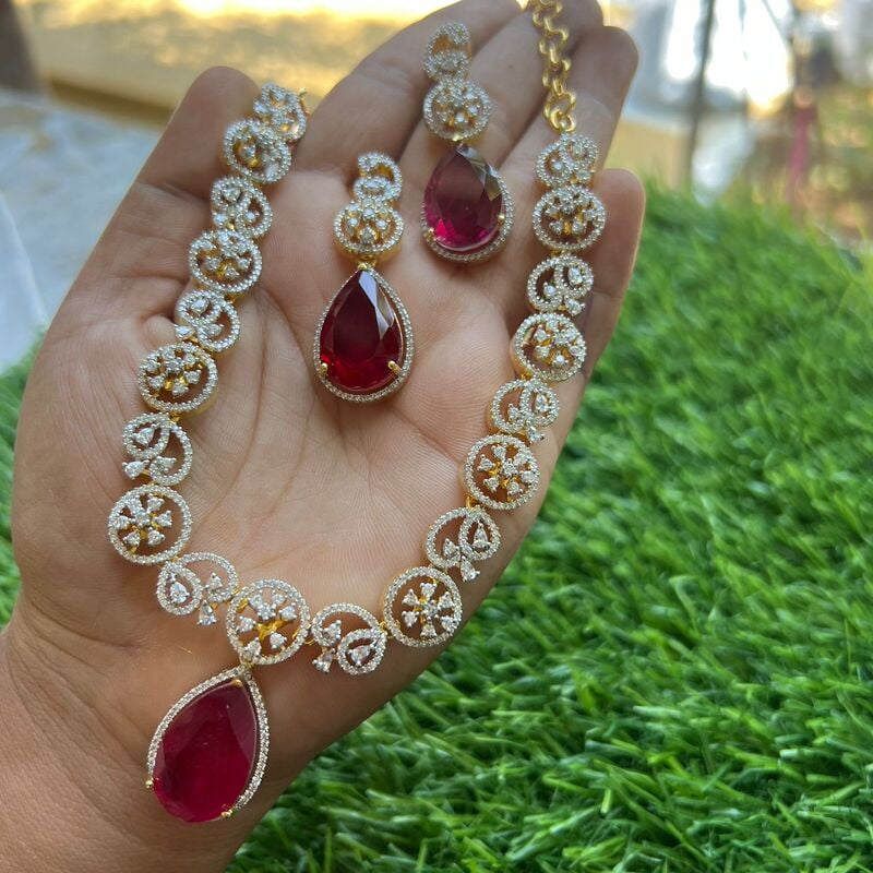 AD Rrubi Stone Neckpiece AD Rrubi Stone Neckpiece