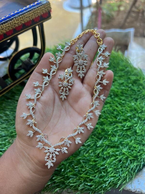 AD Floral Design NeckpieceS AD Floral Design NeckpieceS