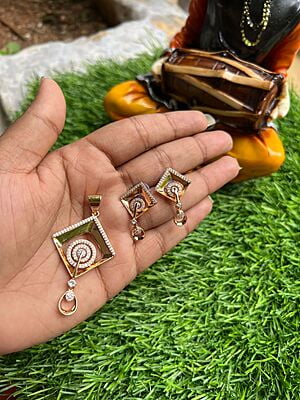 Gold Finish Square Shape Pendent  Earing Set