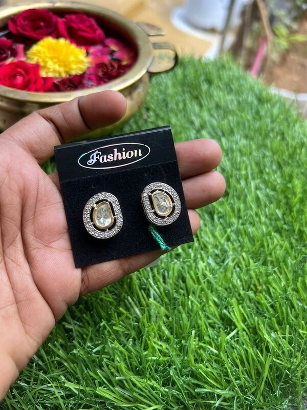 Simple Kundan Earing