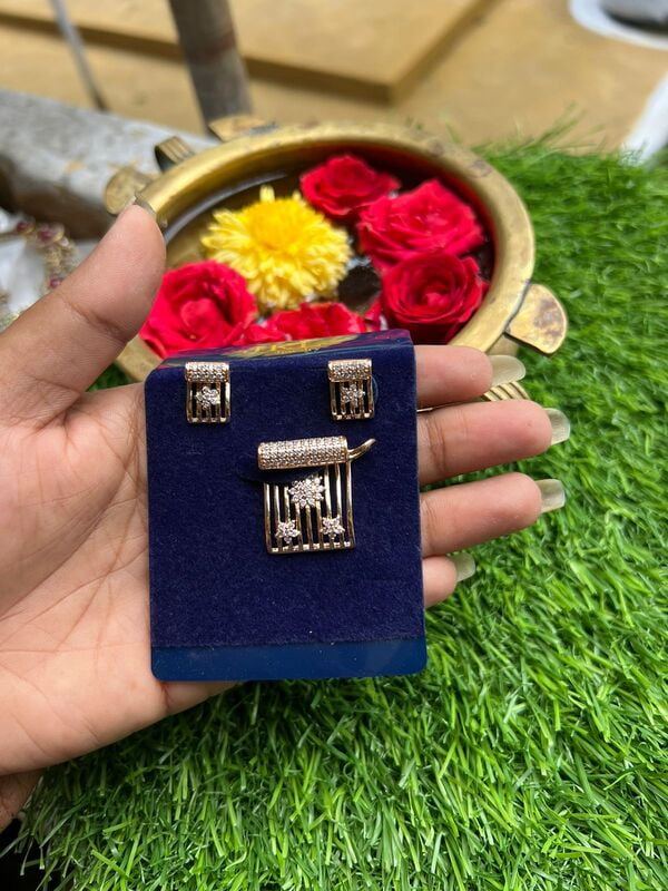 Trendy Flag Desingn Pendant Earing Set