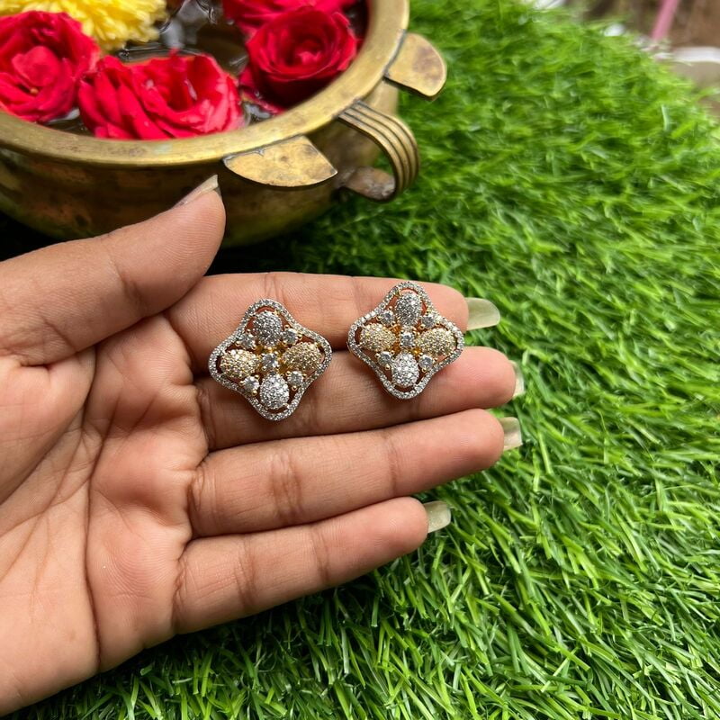 Diamond Stone Earing Diamond Stone Earing