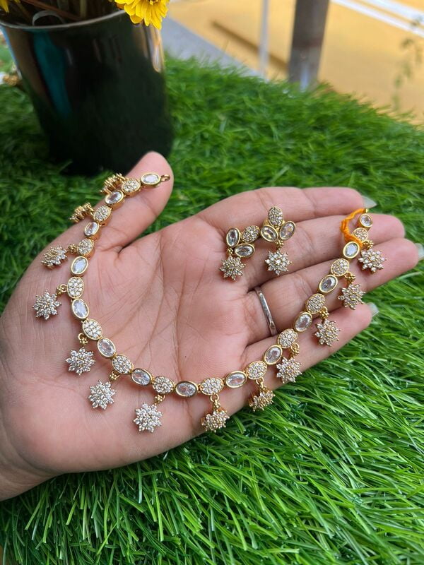 Fancy Floral Chain Neckpiece Fancy Floral Chain Neckpiece