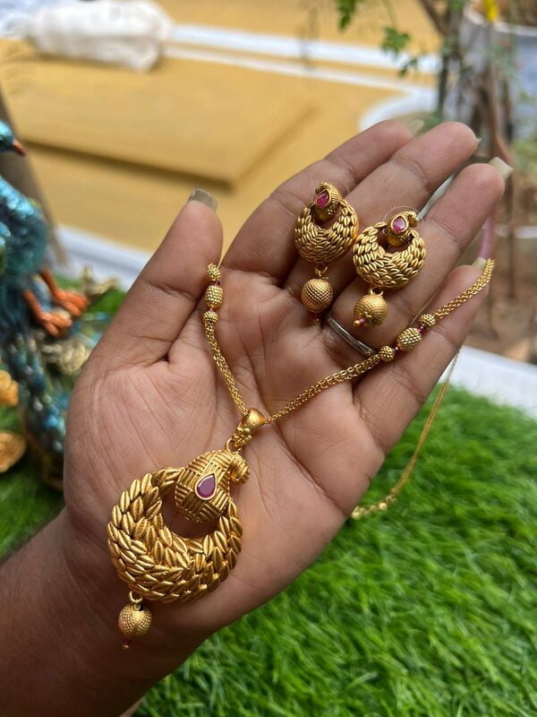 Mango with Gold Finish Pendant Mango with Gold Finish Pendant