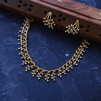 U Shape Gold Neckpiece