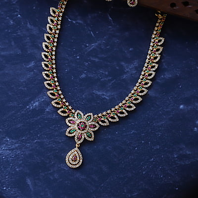 Floral design with Multistone Neckpiece