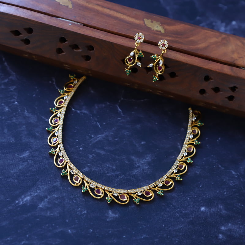 Multistone Neckpiece
