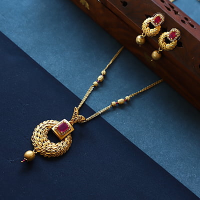 Gold Rubi Red stone Pendant