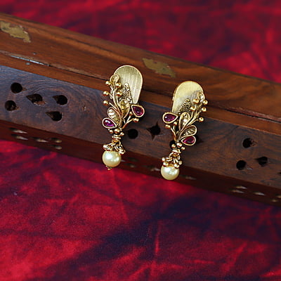Sapphires Stones Neckpiece