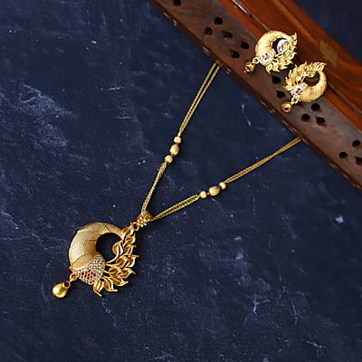 Circle Feather Pendent Set