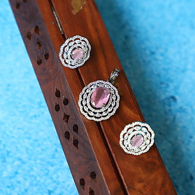 Rubi stone studded Pendant