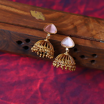 Mango design Stud
