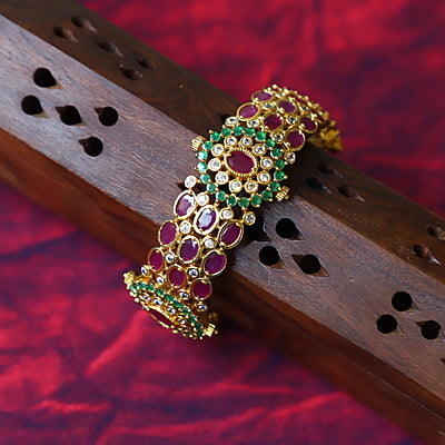 Emerald Green and Rubi Stone Bangels