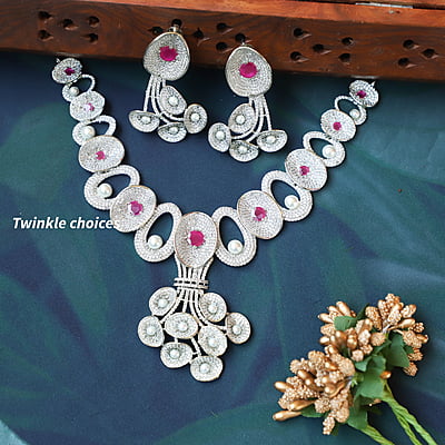 Oval Shape Rhodium coated Neackpiece