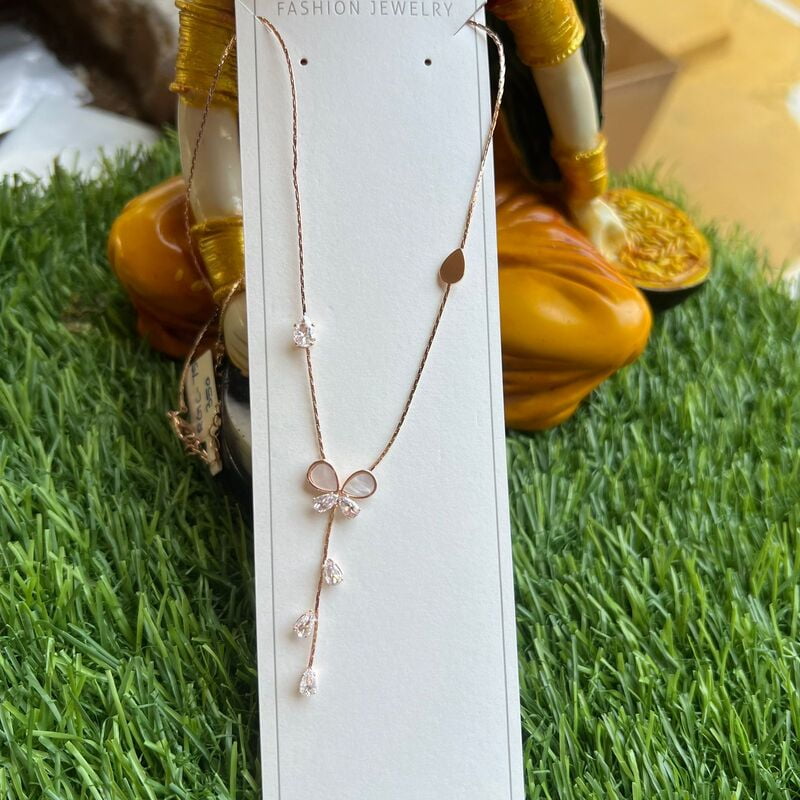 White Pearl Butterfly Chain White Pearl Butterfly Chain