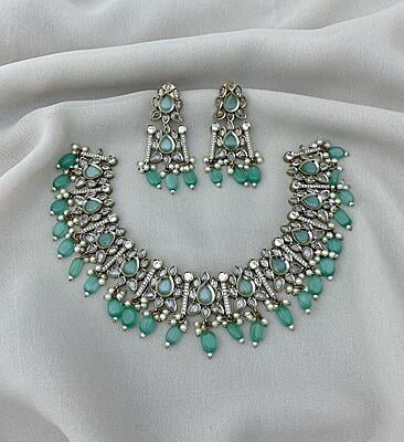victorian neckpiece - sea green