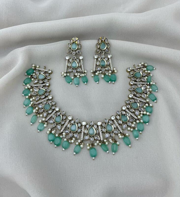 victorian neckpiece - sea green victorian neckpiece - sea green
