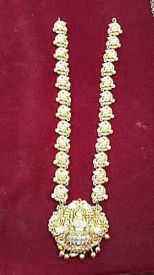 Lakshmi dollar whit peacock haram