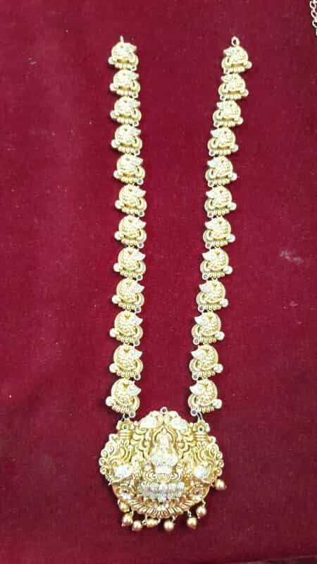 Lakshmi dollar whit peacock haram