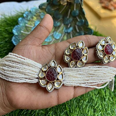 Pearl choker neckpiece with kundhan Pendant & Earings