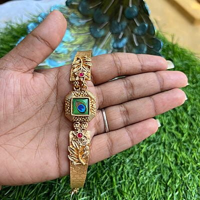 chain type gold finish braclets chain type gold finish braclets