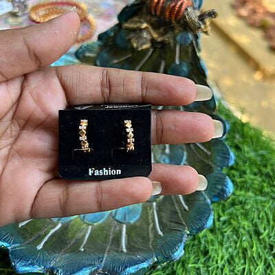 Trendy design gold finished hoop earings