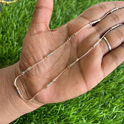 Rose gold finished simple chain with rhodiam design