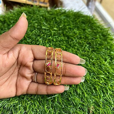 Circle designed gold plated kids bangle