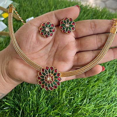 Gold Finish Choker Neckpiece with Flower Pendant & Earings