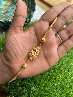 Temple design mugappu chain
