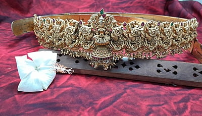 gold type lakshmi design hipblet