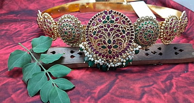 green with pink stone hipblet