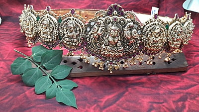 silver based red color stone lakshmi design hipblet