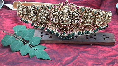 full lakshmi with green pearl antic hipbelt