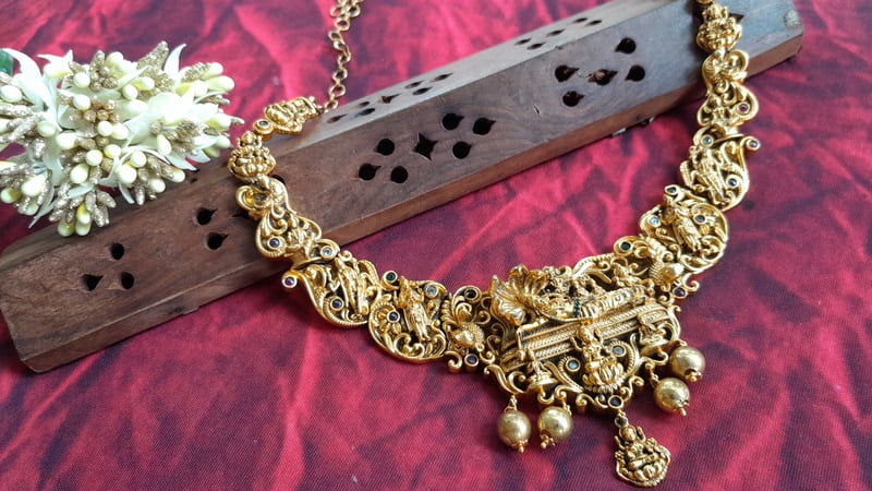 perumal with lakshmi design neckpiece