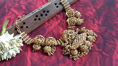 jumka model with mango design neckpiese