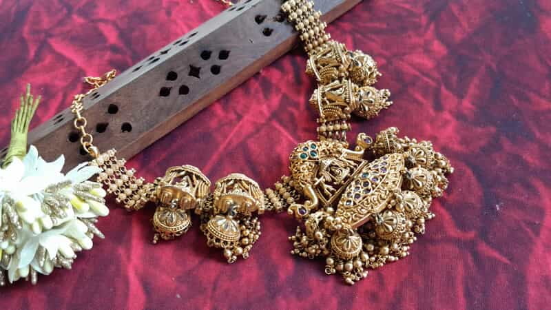 jumka model with mango design neckpiese
