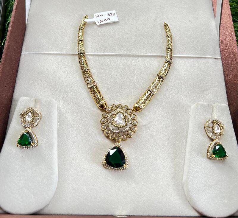 gold with victorian type single stone neckpiece gold with victorian type single stone neckpiece