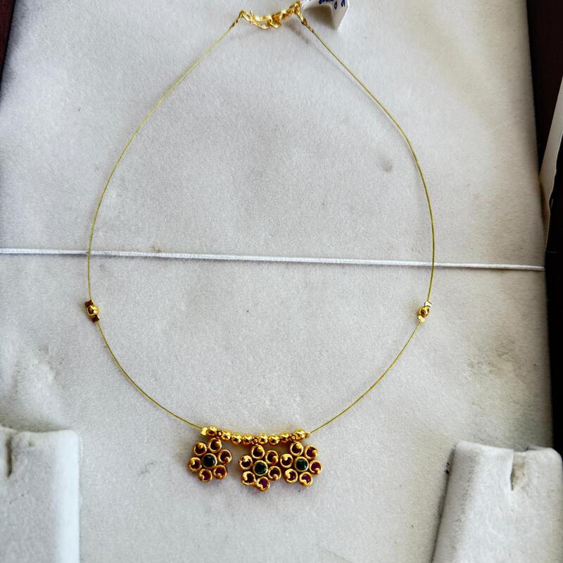 Fancy invisible chain flower design Fancy invisible chain flower design