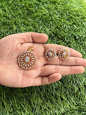 round design diamond pendant earring set
