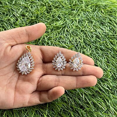 kopuram type diamond pendant earring set kopuram type diamond pendant earring set