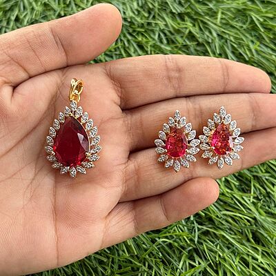 kopuram type diamond pendant earring set kopuram type diamond pendant earring set