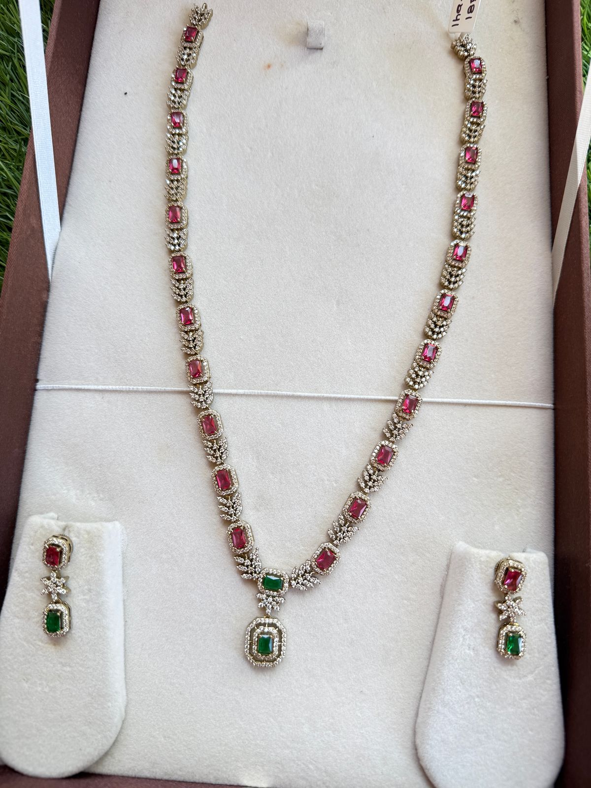antic type leaf and ad stone long haram antic type leaf and ad stone long haram