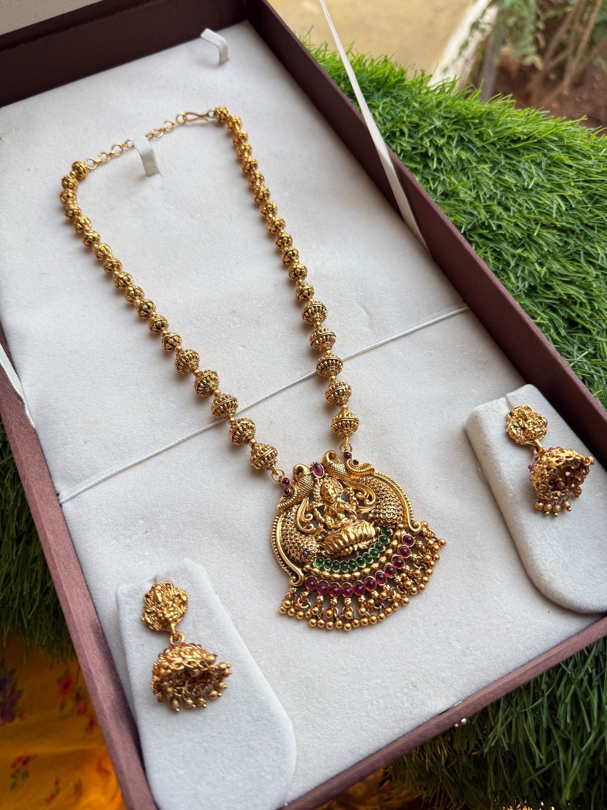 Annam Ball chain