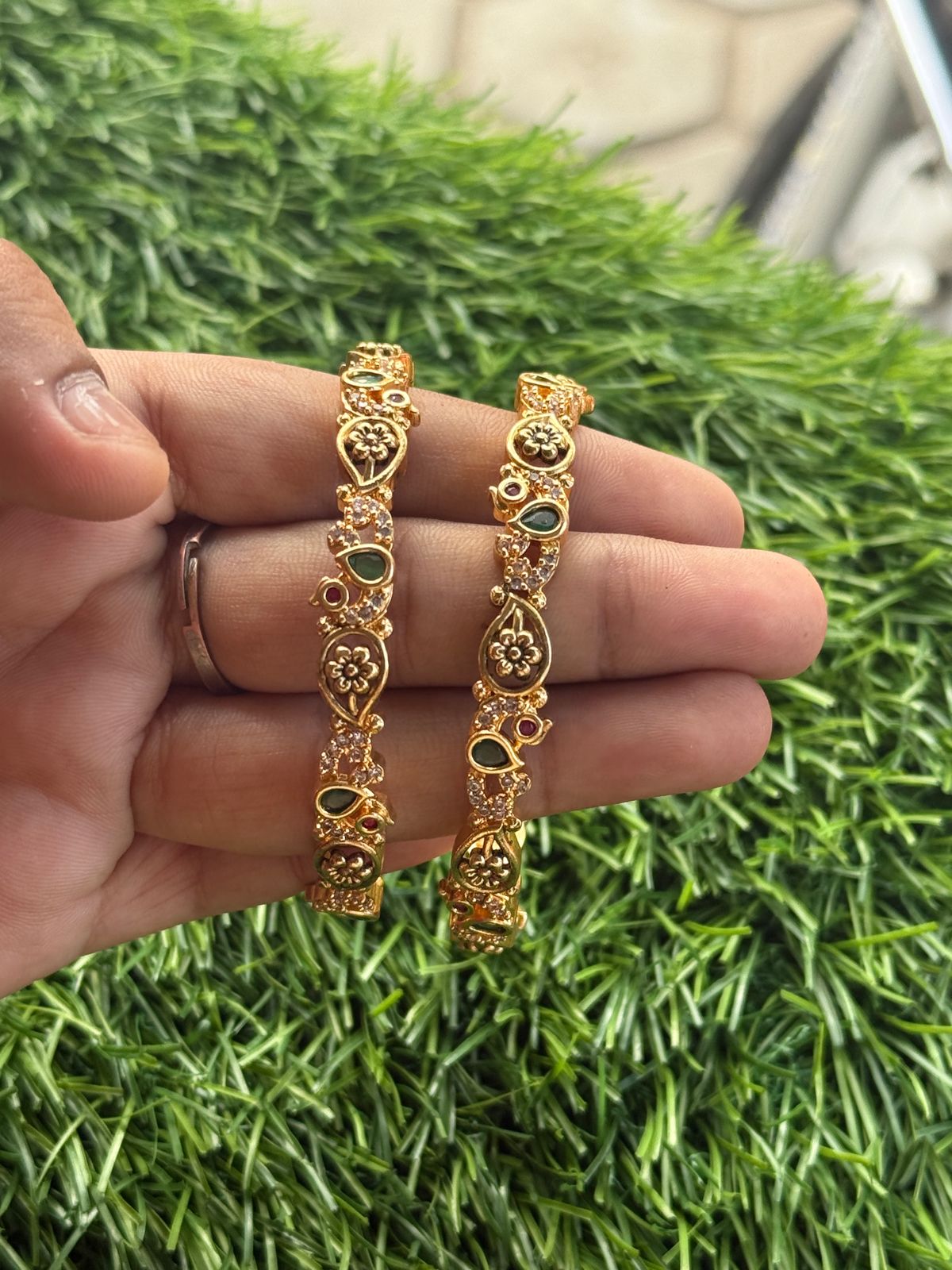 Leaf design gold finish Bangles