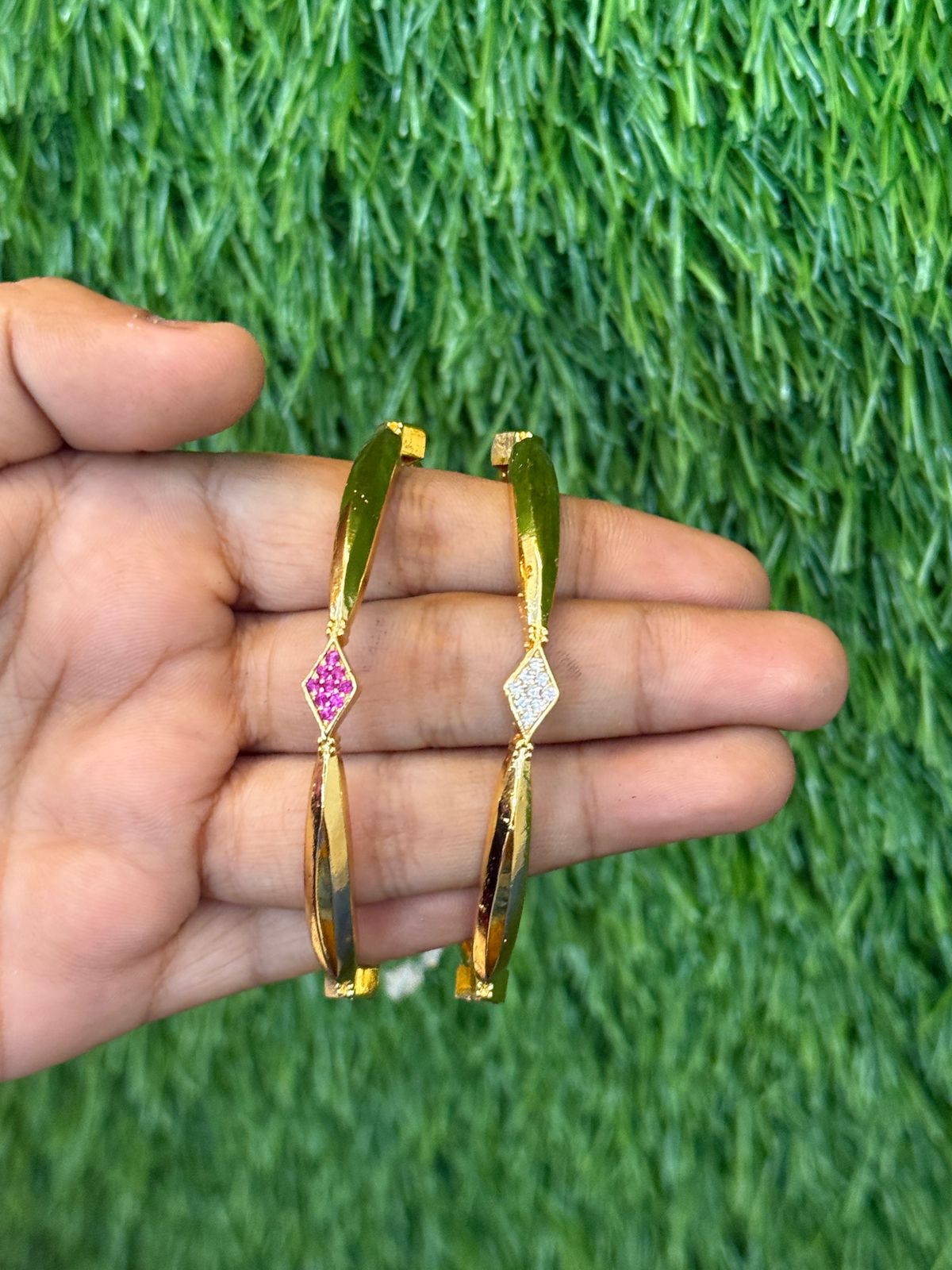 GLASS BANGLE DROP DESIGHN GREEN COLOUR