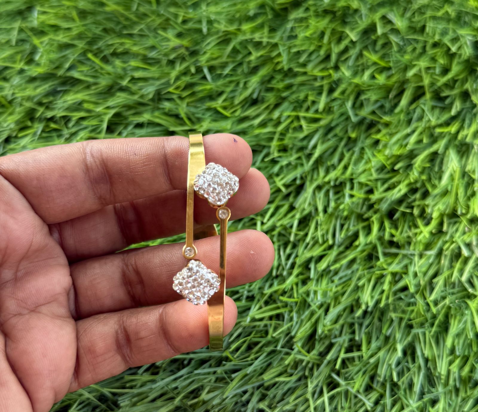 Gold plated folral design bracelet